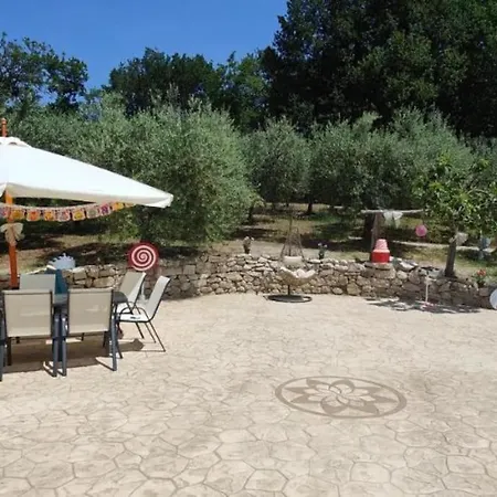 Gioiavitae - Bed-in-botte - Dormire In Vigna *