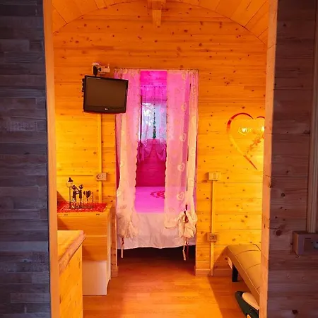 Gioiavitae - Bed-in-botte - Dormire In Vigna * Luogosano